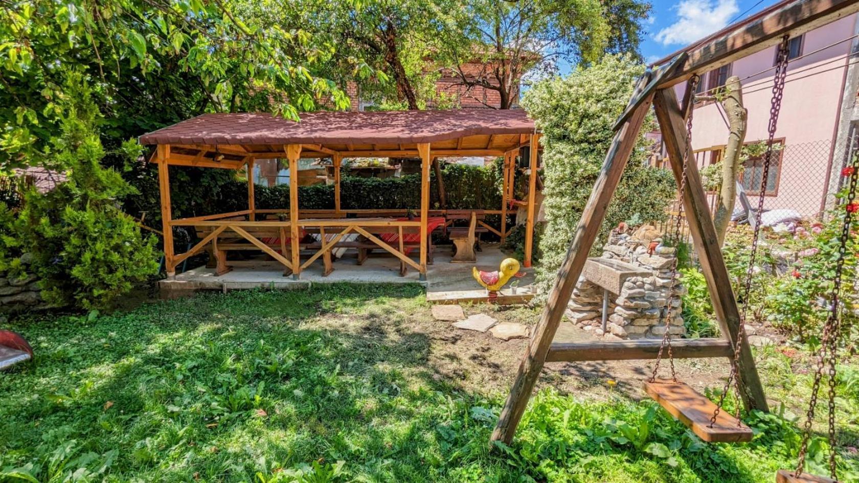 שיפקובו Pamir Guest House מראה חיצוני תמונה